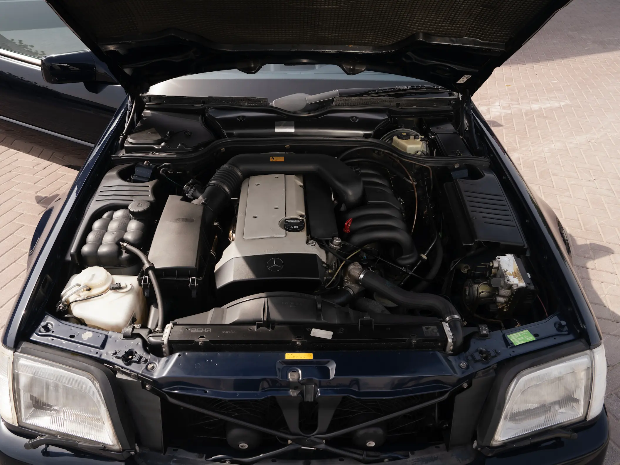 Mercedes-Benz SL320 (R129) – Japanese-Spec