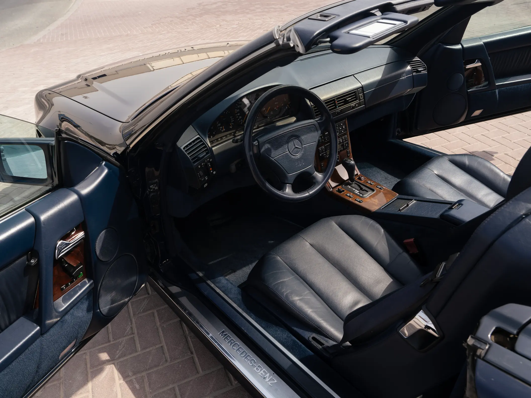 Mercedes-Benz SL320 (R129) – Japanese-Spec